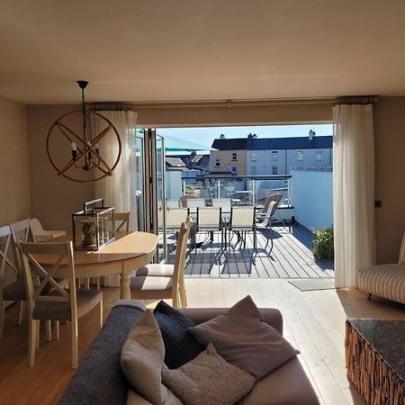 Central Modern Townhouse In Saundersfoot Vila Exterior foto